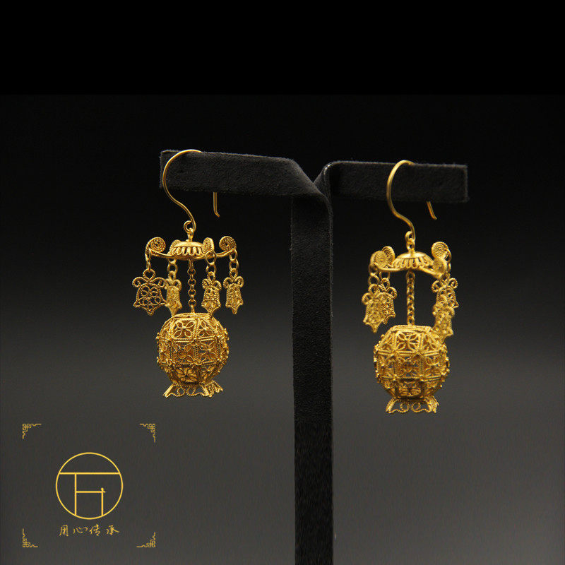 Wanbaode sterling silver gold-plated filigree inlaid palace candle shadow wearing gold tent palace lantern earrings Hanfu earrings traditional jewelry