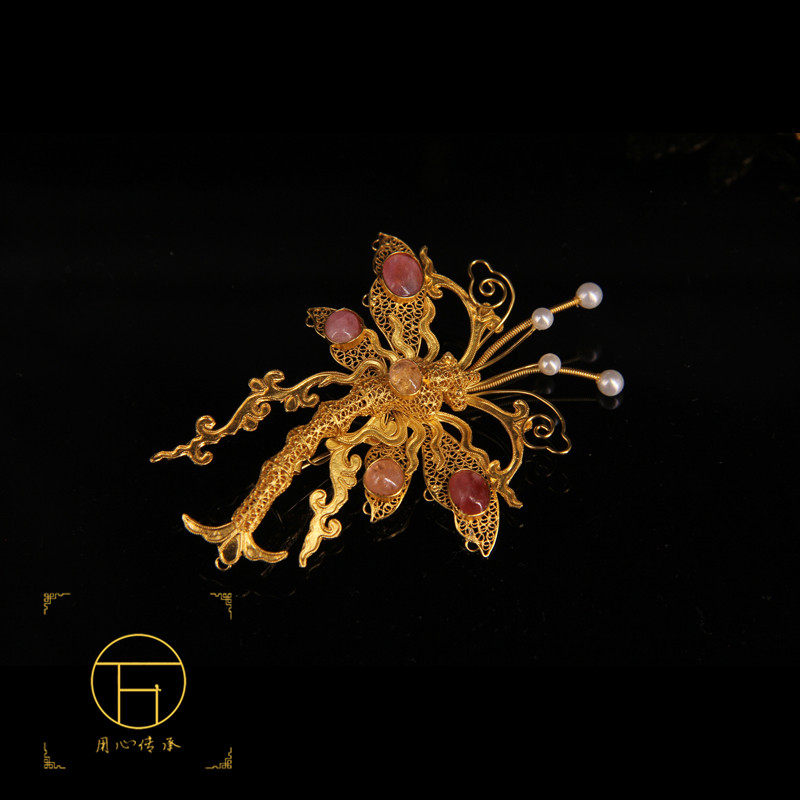 Retro Palace Forbidden City Filigree Inlaid Silver Gilt 925 Silver Dragonfly Tourmaline Hairpin Chest Pad Spot Emerald Cloisonne