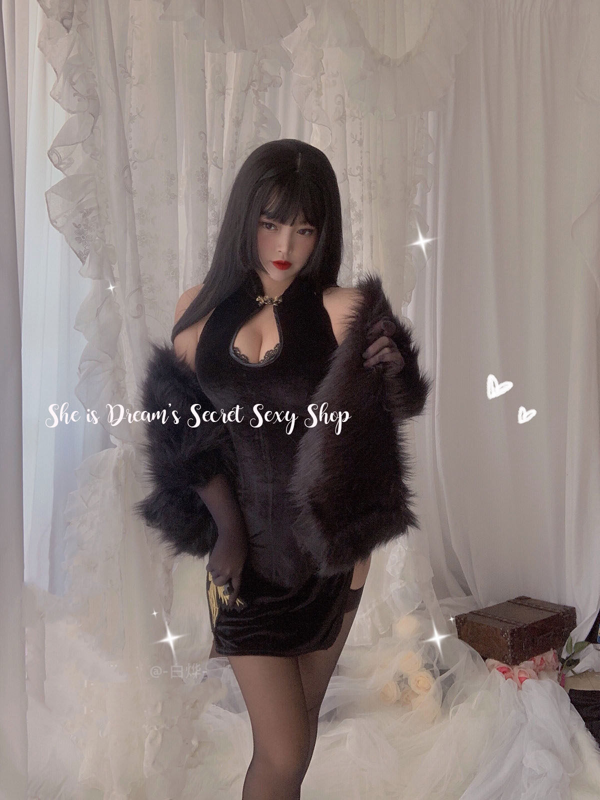 Miss Fox * She's like a dream temperament teenage girl Sexy High Open Fork Chinese Hollowed-out Improved Short Qipao Suit