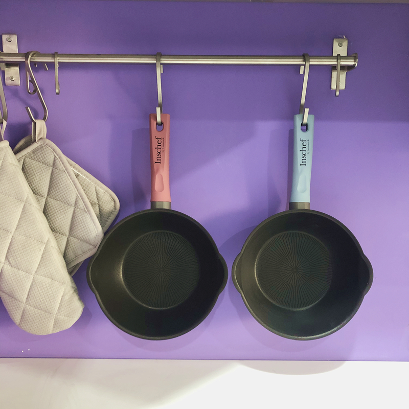 Premium sense blueberry and onion 20cm double mouth frying pan Non-stick milk pot Non-food pot with silicone cover fried net