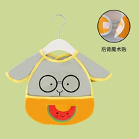 Слюнявчик на липучке