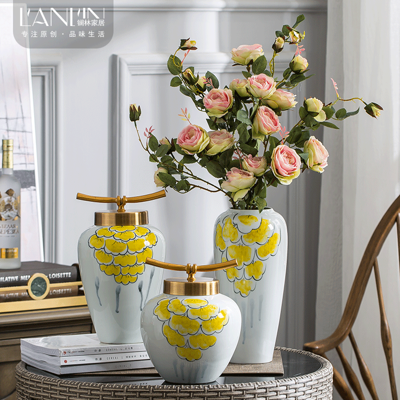 Jingdezhen ceramic vase Nordic I and contracted decorate furnishing articles creative floret bottle desktop flower arranging pottery vase