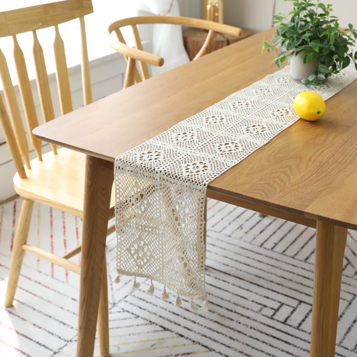 Phong cách châu Âu retro bảng cờ cung điện ren thủ công móc hoa rỗng bông polyester tua rua placemat ăn bàn bên tủ nhiều khăn - Khăn trải bàn