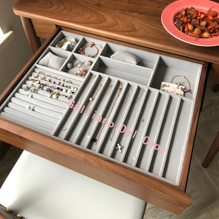 Shanghai Custom Multi-Bag Velvet Cloth Polyester Fiber Cloth Gold And Silver Jewellery Earring Earrings Necklace Bracelet Display Containing Box Tray