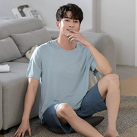 Изысканный, модный