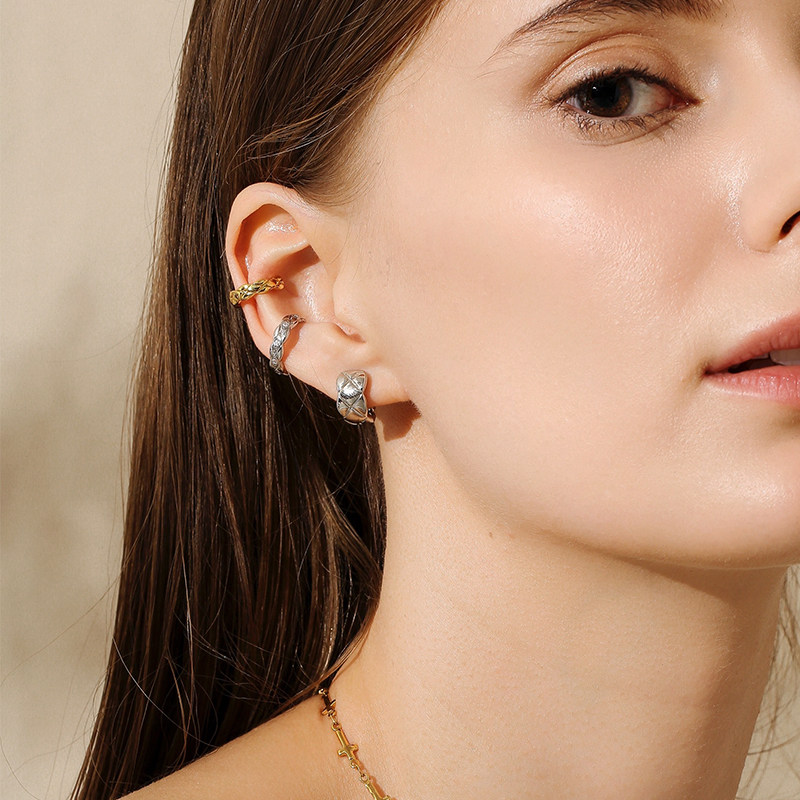 Temperament 100 hitch a touch of delicately small aromas style tattooing earrings clip female minimalist personality trendy gold plated earrings earrings