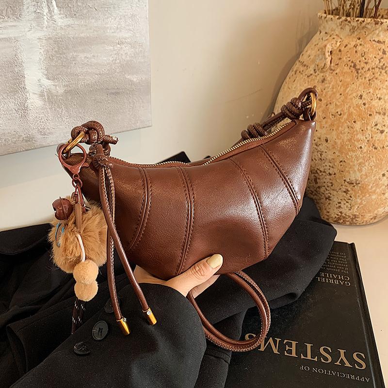 Autumn and Winter Retro Melard Brown Small Bag for Women 2026 New Versatile Crossbody Bag Super Popular Niche Croissant Bag