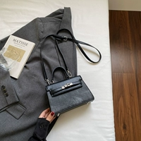 Черная подвеска