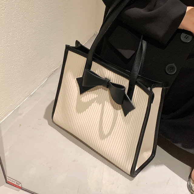 Sweet and cool niche carry bag big bag women 2023 new fashion large-capacity bow one-shoulder school bag tote bag