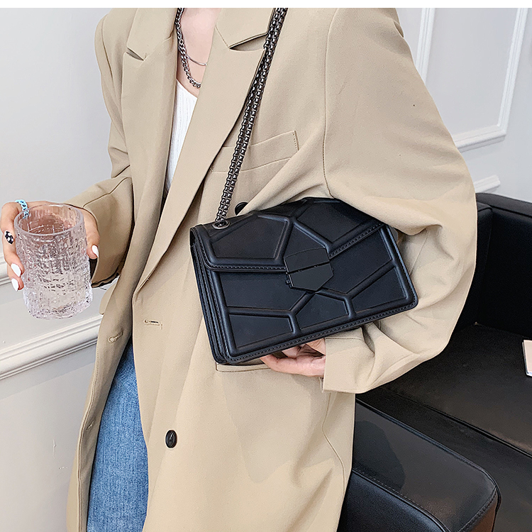 Popular Rhombic Chain Bag 2021 New Bag Autumn Messenger Bag Texture One-shoulder Small Square Bag display picture 10