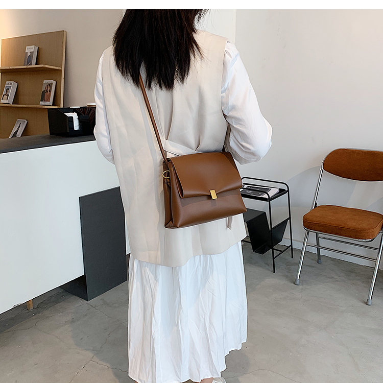 Simple Autumn And Winter Fashion Casual All-match Messenger Small Square Bag display picture 8