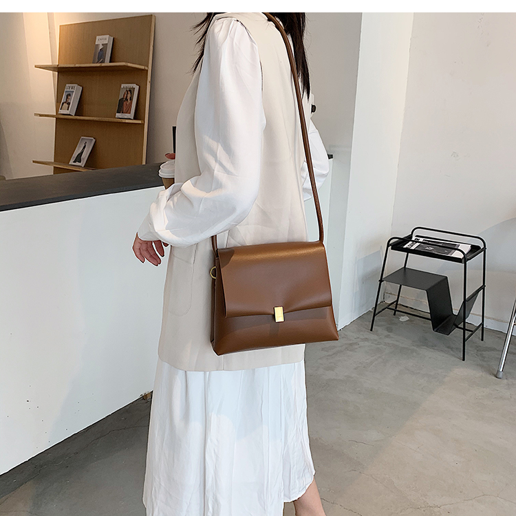 Simple Autumn And Winter Fashion Casual All-match Messenger Small Square Bag display picture 6