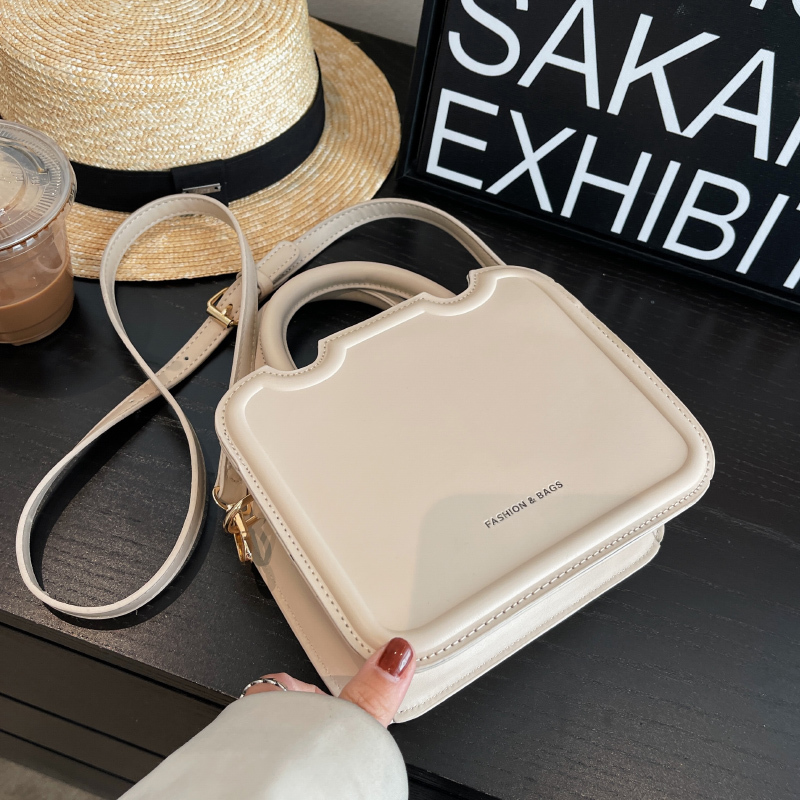 Unique Niche Small Bag for Women 2026 Summer New White Textured Crossbody Bag High-End Handbag Biscuit Bag Unique Niche Small Bag for Women 2026 Summer New White Textured Crossbody Bag High-End Handbag Biscuit Bag