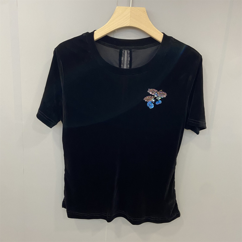 L69295 Beaded Brooch with Hollow Lace Back, Round Neck, Age-Reducing Silk Velvet T-Shirt