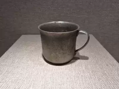 Red cultural relics collection of aluminum cylinders used by the National Army during the Anti-Japanese War