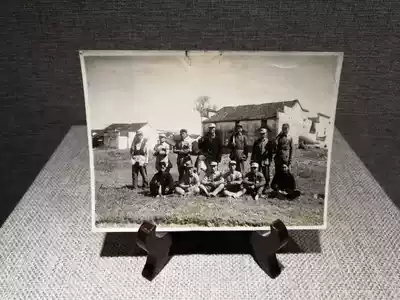 Red collection of photos of soldiers of the New Fourth Army during the War of Resistance Jiang Xibo gave a friend's private chapter Original fidelity