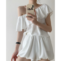 ICTS bells love a white lined shoulder inclined shoulder lotus leaf with a small shirt with a brunky shorts suit (can be sold for sale)