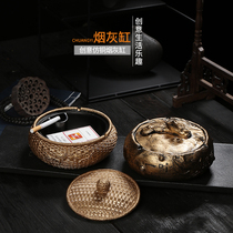 Fashion trend creative personality ashtray with lid windproof large European style retro simple living room multifunctional ashtray
