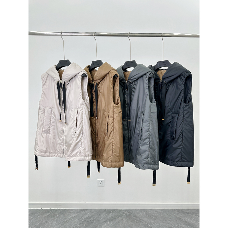 「Coco Home」M Original Tail Cube Zipper Camel Wool Hooded Warm Soft Layered Vest for Women