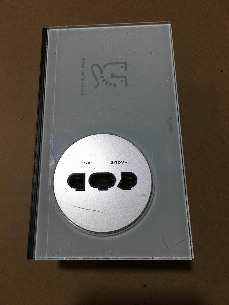 Second hand Schneider ULTIUS727H to be planed socket (main piece connected panel suit)