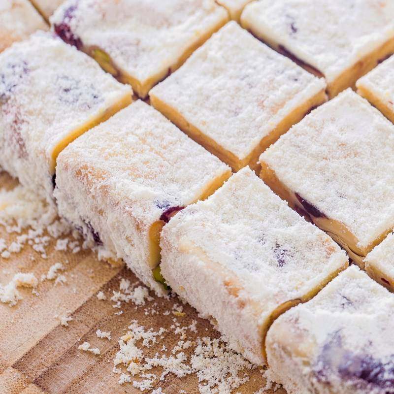 The girl's aunt's aunt eats a snack aunt eats a good snack, tasty snacks and casual