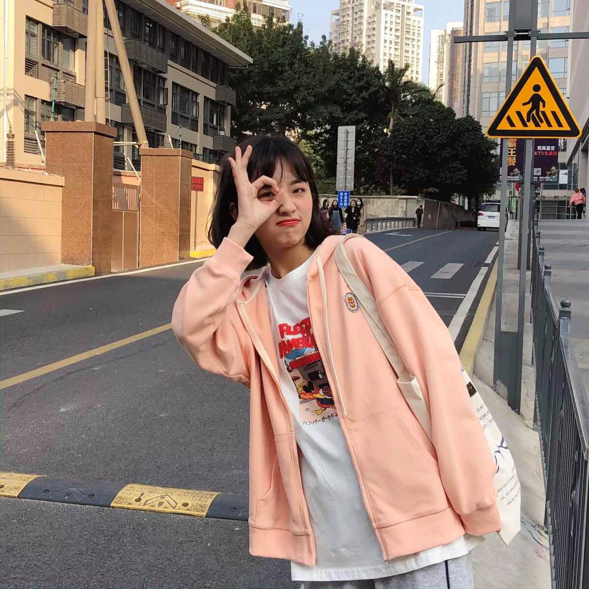 Loyal dog Xiao eight pear-shaped homemade windward spring long sleeve zipper loose sweet leisure coat Female Japanese sweet hot