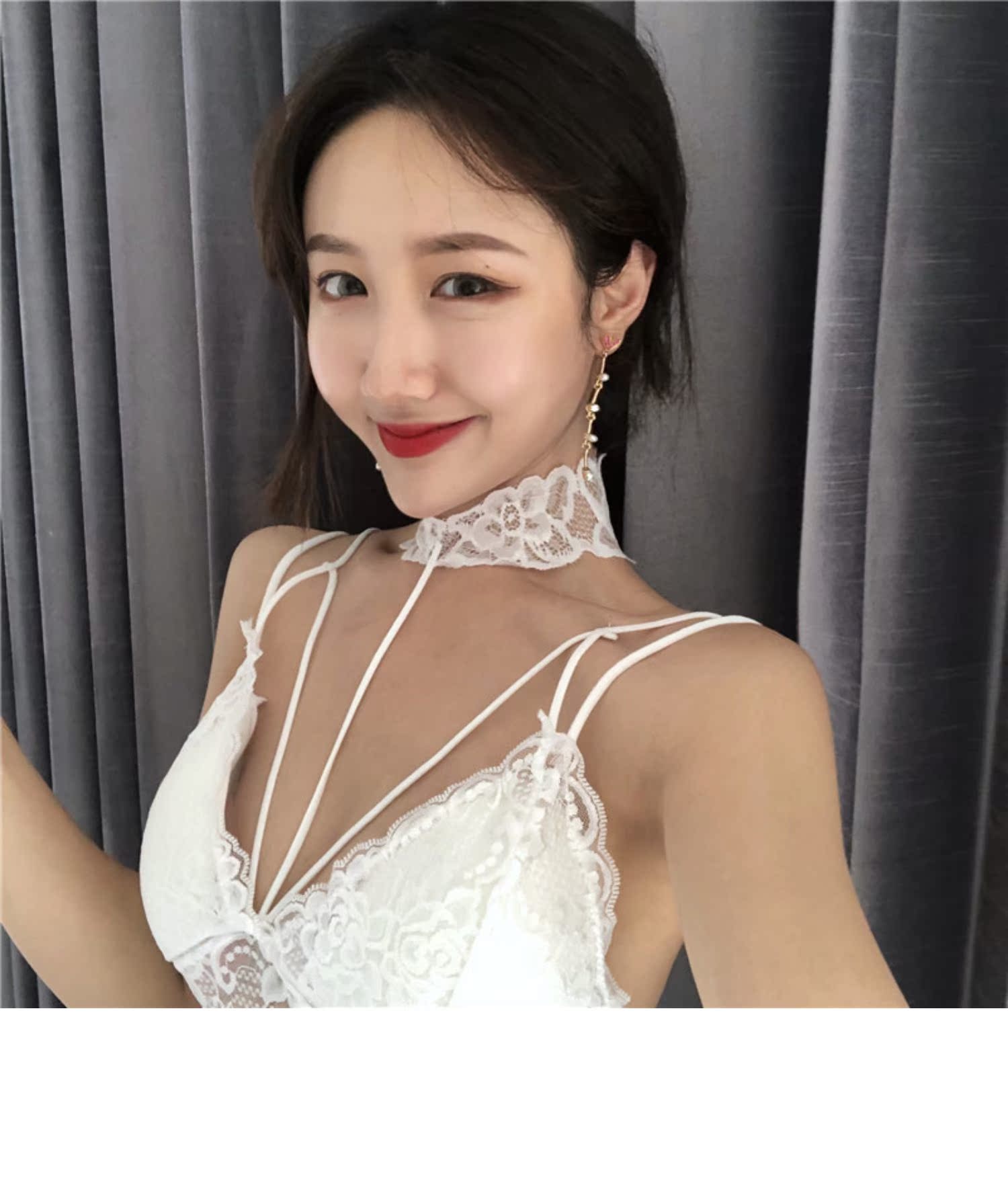 Quần áo sống yếm trắng nữ mùa hè ngắn gợi cảm treo cổ ren đáy neo áo kiểu nữ
