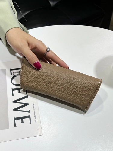 Портативная сумка для хранения подходит для мужчин и женщин, черный шнурок-держатель, солнцезащитные очки, из натуральной кожи