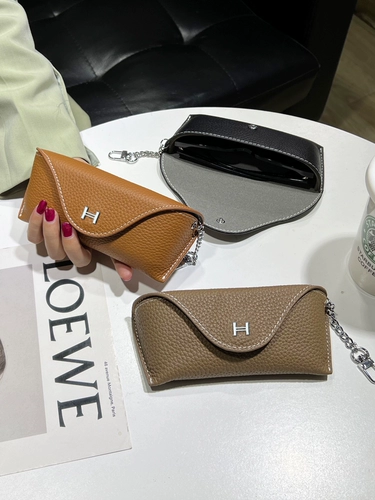 Портативная сумка для хранения подходит для мужчин и женщин, черный шнурок-держатель, солнцезащитные очки, из натуральной кожи