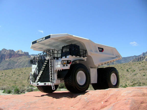 Cat Engineering Vehicle 1:50 Caterpillar 797F Mining Dump Truck Transport Vehicle Model White Limited Edition Cat Engineering Vehicle 1:50 Caterpillar 797F Mining Dump Truck Transport Vehicle Model White Limited Edition