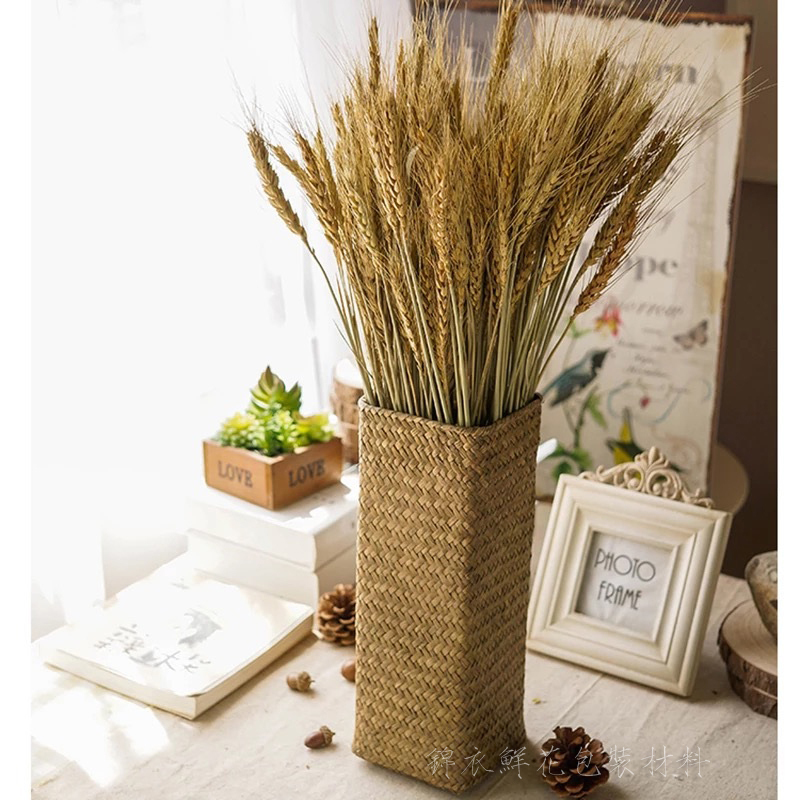 Seagrass woven floor vase flower pot flower pot hand-woven storage basket flower packaging material flower basket literature and art