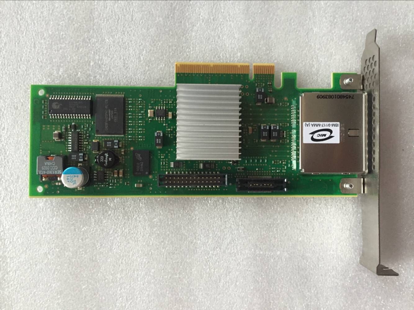 Spot IBM 57BA SAS card 44v4853