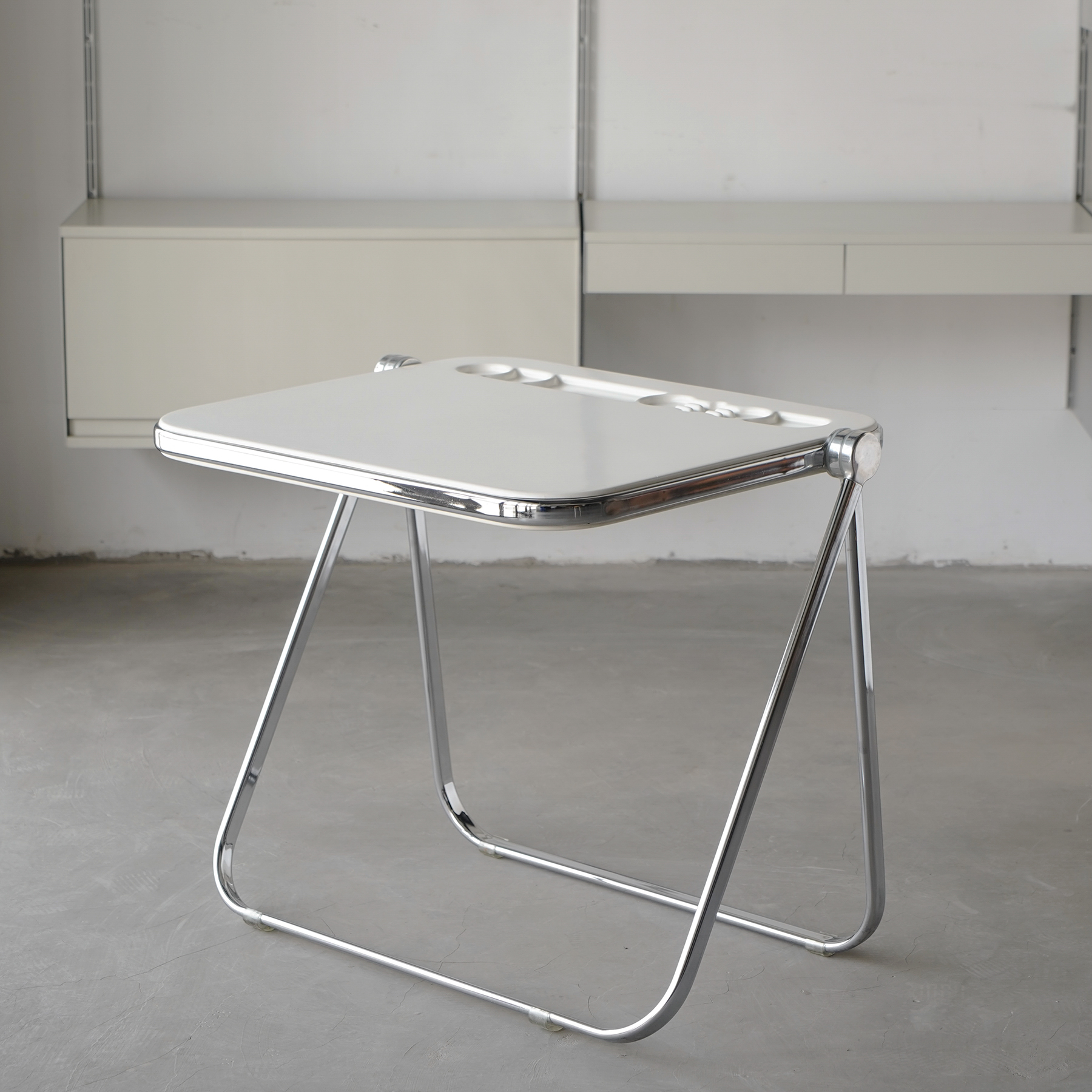 coznap Middle) Italian Castelli Platone side table Small desk