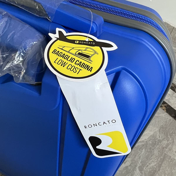 Товары от 小小卖箱弟外贸箱包馆