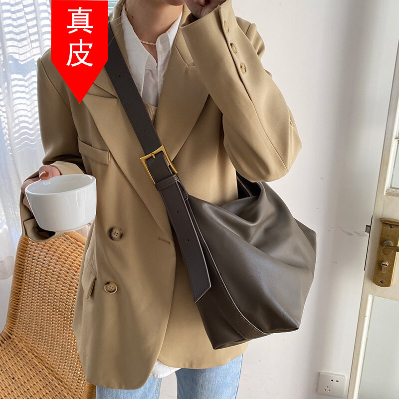 Tot Bag Woman 2023 new senior fashion commuter pack large mass texture niche bag bag bag bag