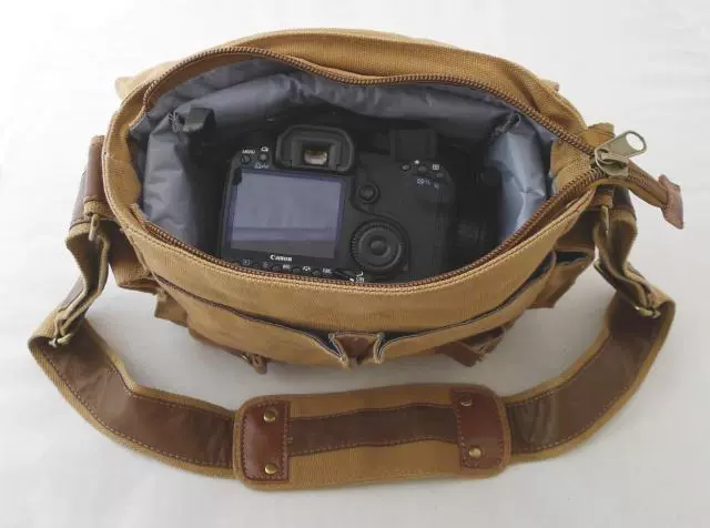 Miễn phí vận chuyển mới ba lô SLR túi máy ảnh bể chứa thông thường với một cú sốc hấp thụ nhiều camera túi lót dày - Phụ kiện máy ảnh kỹ thuật số