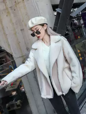 European station autumn and winter fur one lamb hair 2021 new leather short fashion slim coat