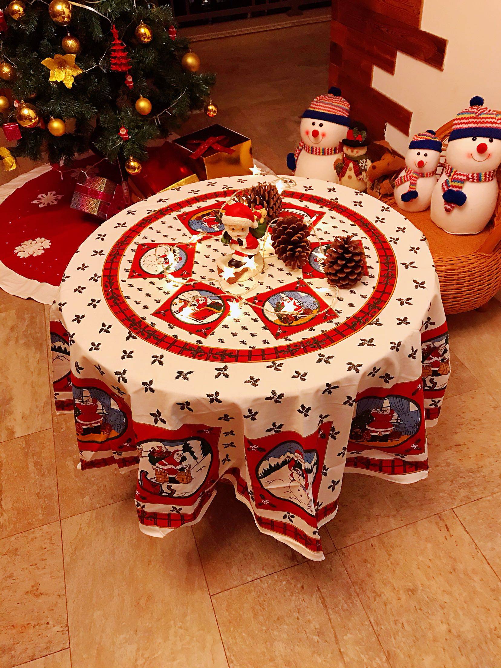 Foreign trade tail single Christmas series Santa Claus pattern round table cloth cotton fabric Christmas red super good-looking