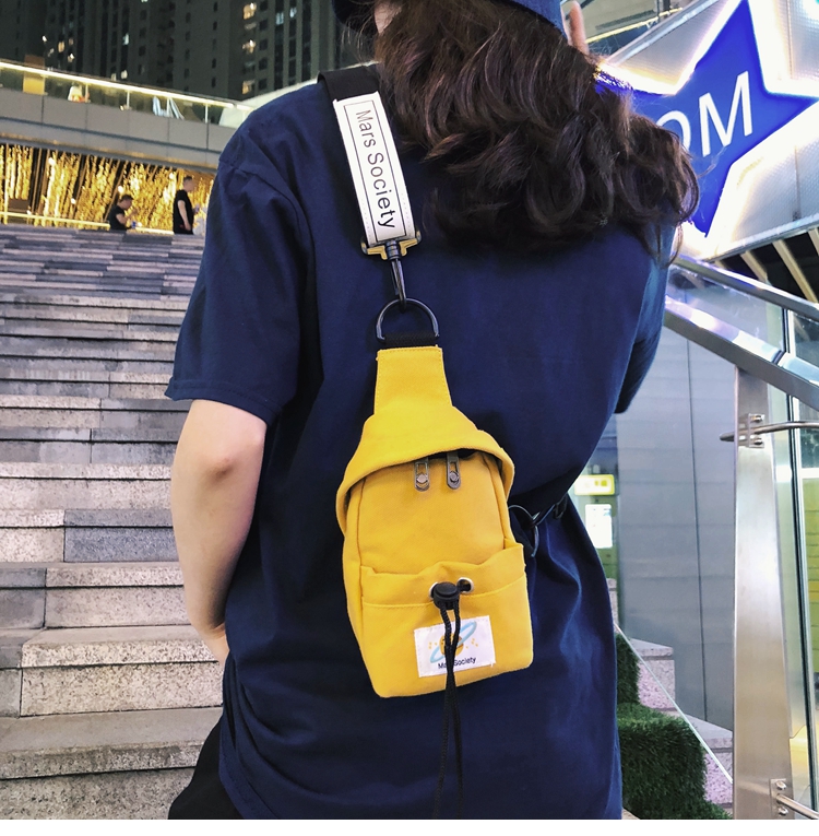 Túi ngực nam 2019 new triều siêu lửa thương hiệu túi nhỏ vải canvas crossbody thể thao cá tính túi đeo vai - Túi của con người vascara túi xách