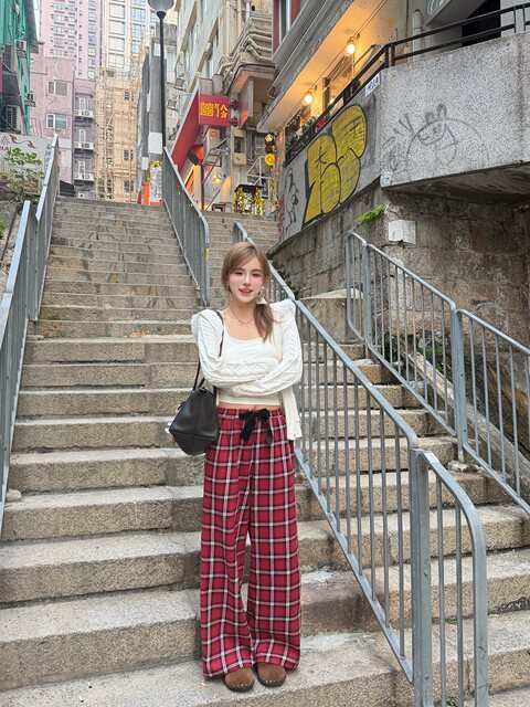 Mungsera'Snow Man' Oversized Detachable Fur Collar Imported Needle-Thickened White Cable Knit Zip-Up Cardigan