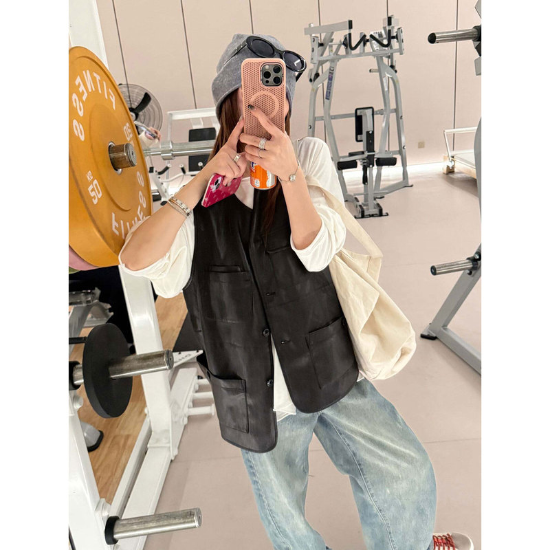 Japanese City Girl Style, Washed Protein Ultra-Soft Leather, Black Coffee Color, Multi-Pocket Leather Vest, Women's Autumn and Winter Japanese City Girl Style, Washed Protein Ultra-Soft Leather, Black Coffee Color, Multi-Pocket Leather Vest, Women's Autumn and Winter