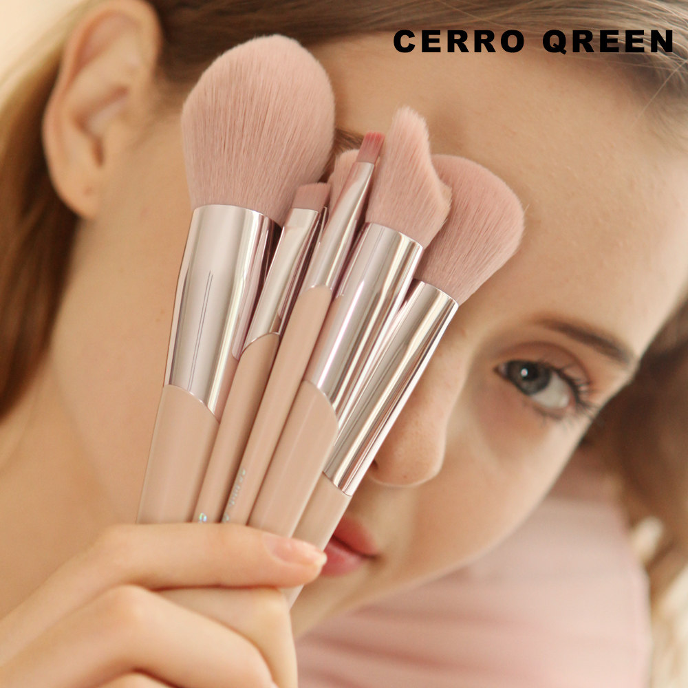 Cerro Qreen Nordic Temperament Nude Pink Eye Makeup Brush Composition Sleeve Brushed Eye Shadow Brush Nose Brush Fainting