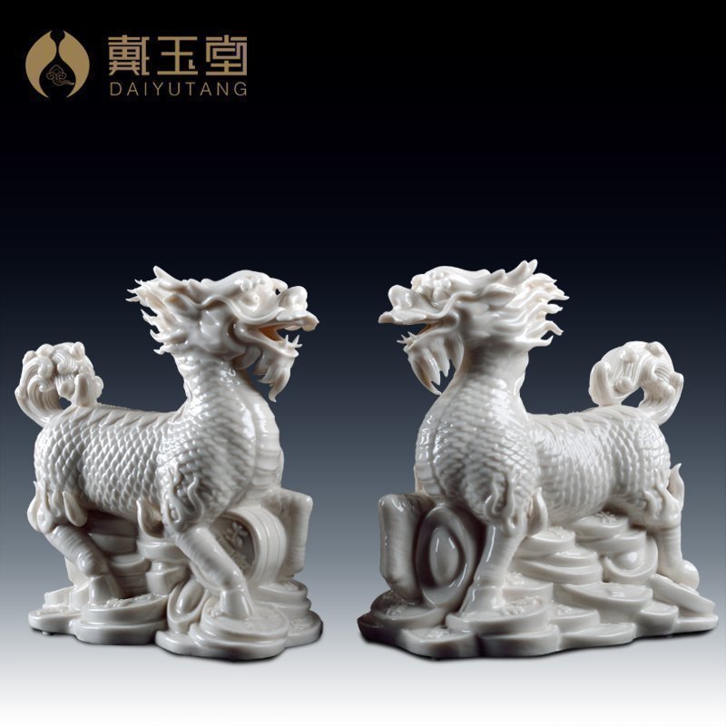 Daiyu Tong Ceramics Kirin Pendulum with a pair of home Ornament Wine Cabinet Adornment Craft Gifts Swing to Living-room Adornment