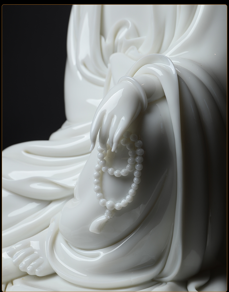 Yutang dai zhi - yong wu dehua white porcelain figure of Buddha avalokiteshvara as furnishing articles 10 inches twist bead (goddess of mercy