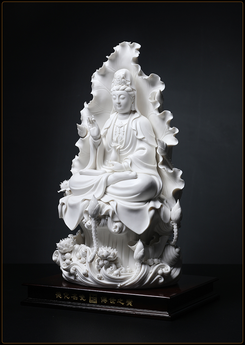 Yutang dai dehua ceramic Buddha crafts master Liu Mingzhi hand to sign for collection at the provincial level nine lotus guanyin