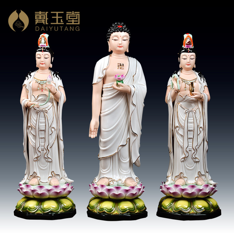 Dai Yutang is decorated with 15-inch ancient statues of the three holy Buddhas