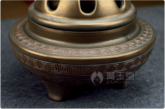 Yutang dai rust ceramic glaze imitation bronze incense buner tripods aroma stove/ancient smoked incense buner, three optional D83-63