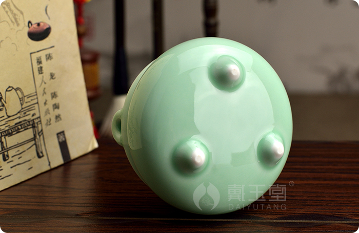 Yutang dai celadon small censer indoor ceramic aroma stove for Buddha incense buner furnishing articles home to worship the Buddha with supplies