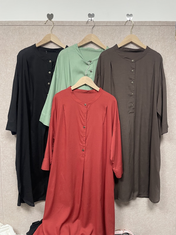 Japanese Order, Cut Label, 95% Rayon, 5% Linen, Lightweight, Breathable, Drapey, Simple Mid-Sleeve Shirt Dress Japanese Order, Cut Label, 95% Rayon, 5% Linen, Lightweight, Breathable, Drapey, Simple Mid-Sleeve Shirt Dress