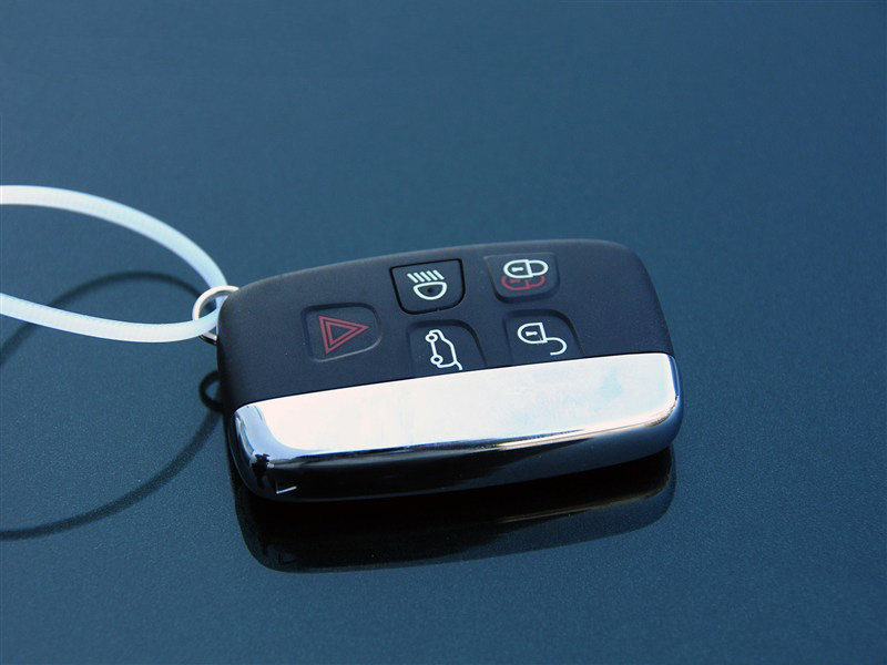 Wholesale 12 Discovery 4/New Range Rover/Sports Edition/Aurora Silicone Key Case Fashionable Key Case